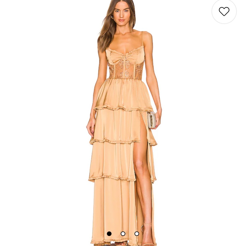 V. Chapman Dakota Gown